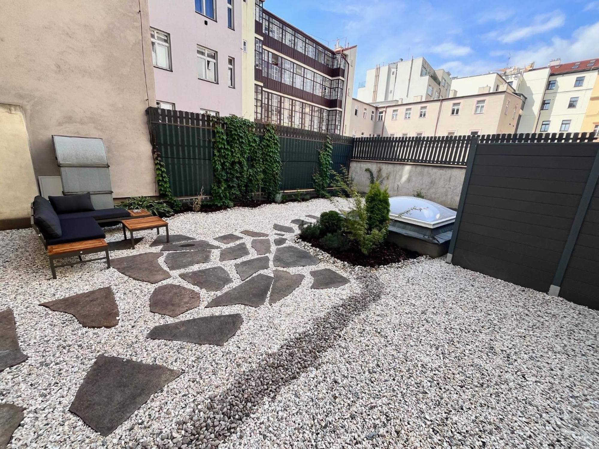 New City Centre Garden Apartment - Central Location Prag Eksteriør billede
