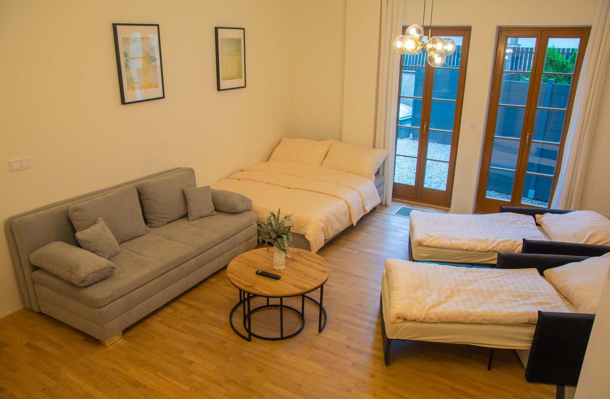 New City Centre Garden Apartment - Central Location Prag Eksteriør billede